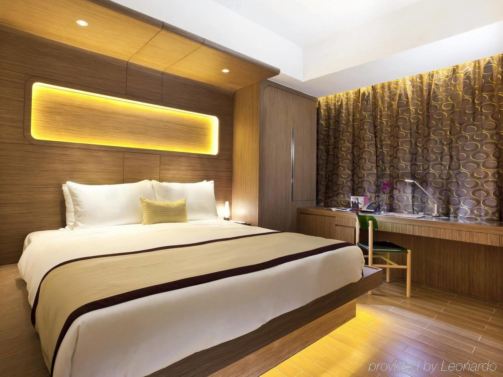 Hotel Pennington By Rhombus Hong Kong Bagian luar foto